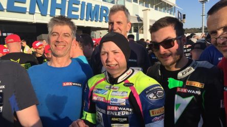 IDM Superbike 1000: Sieg von Sarah Heide beim Saison-Opening-Klassiker „1000 km Hockenheim“