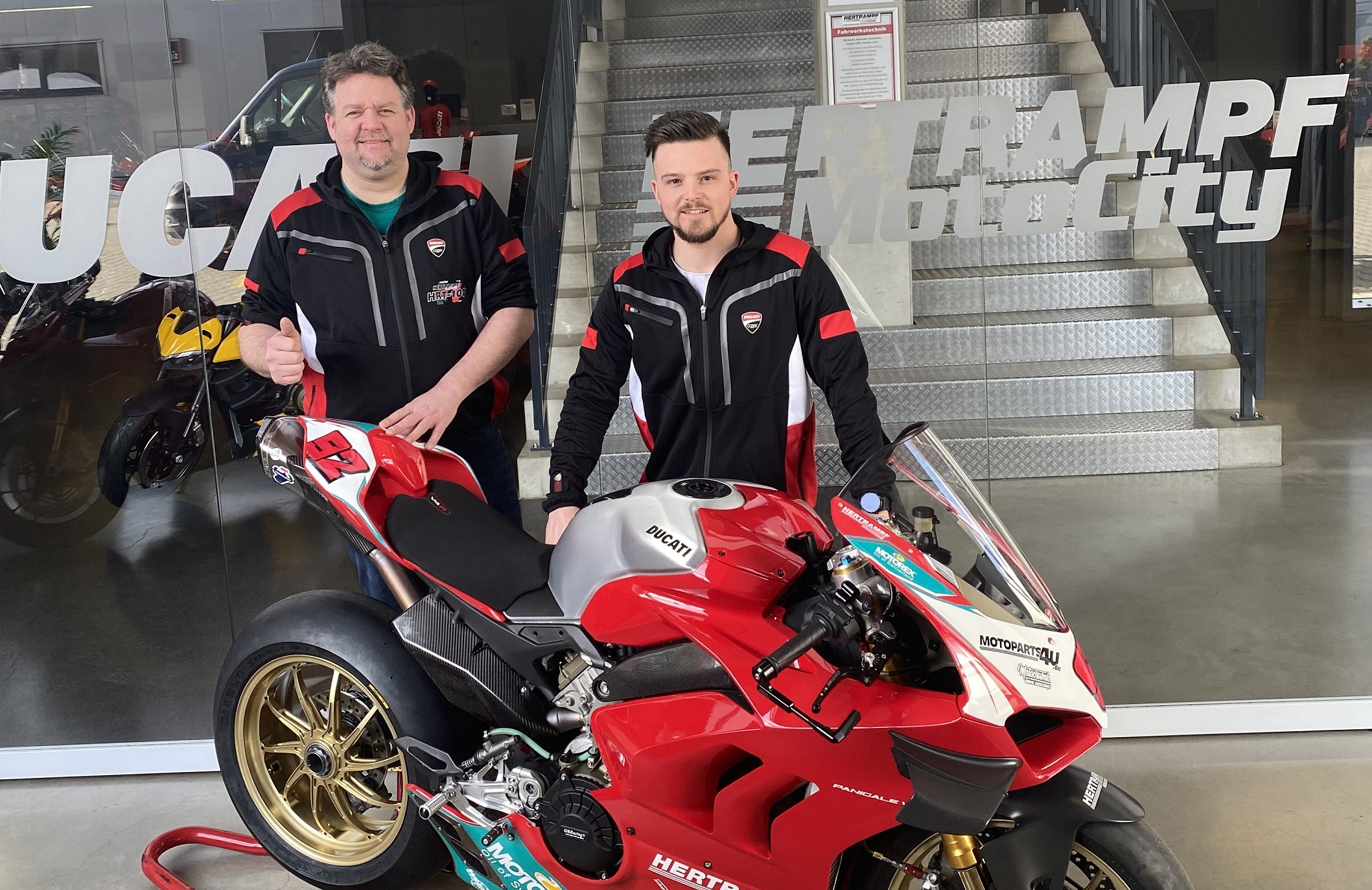 IDM Superbike 1000: Hertrampf bringt Ducati ins Rennen
