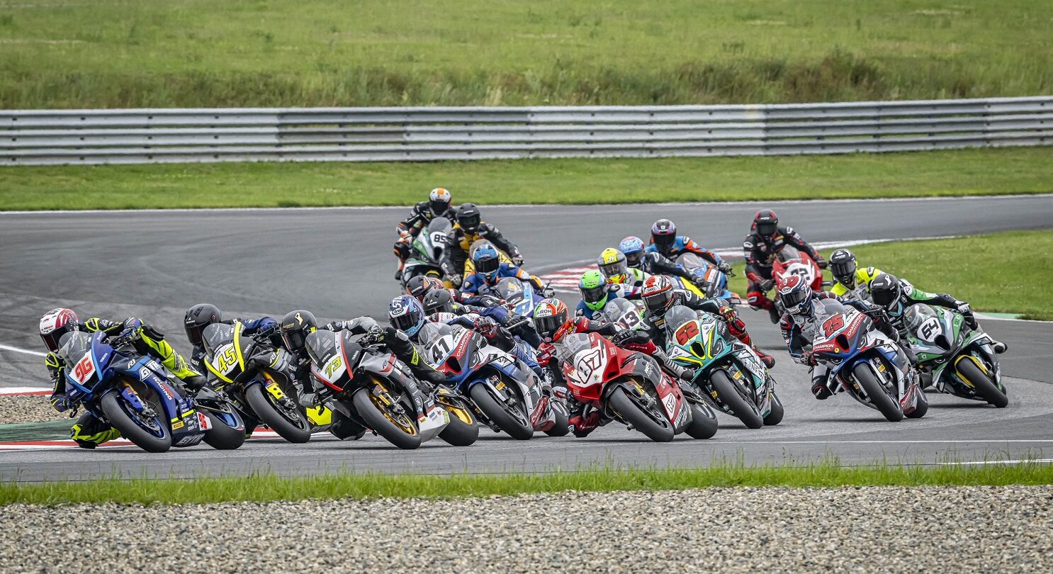 IDM 2025: Erster Schlagabtausch in Oschersleben