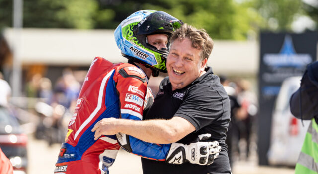 IDM SBK: Goldrichtige Wahl ermöglicht Sieg von Flo Alt