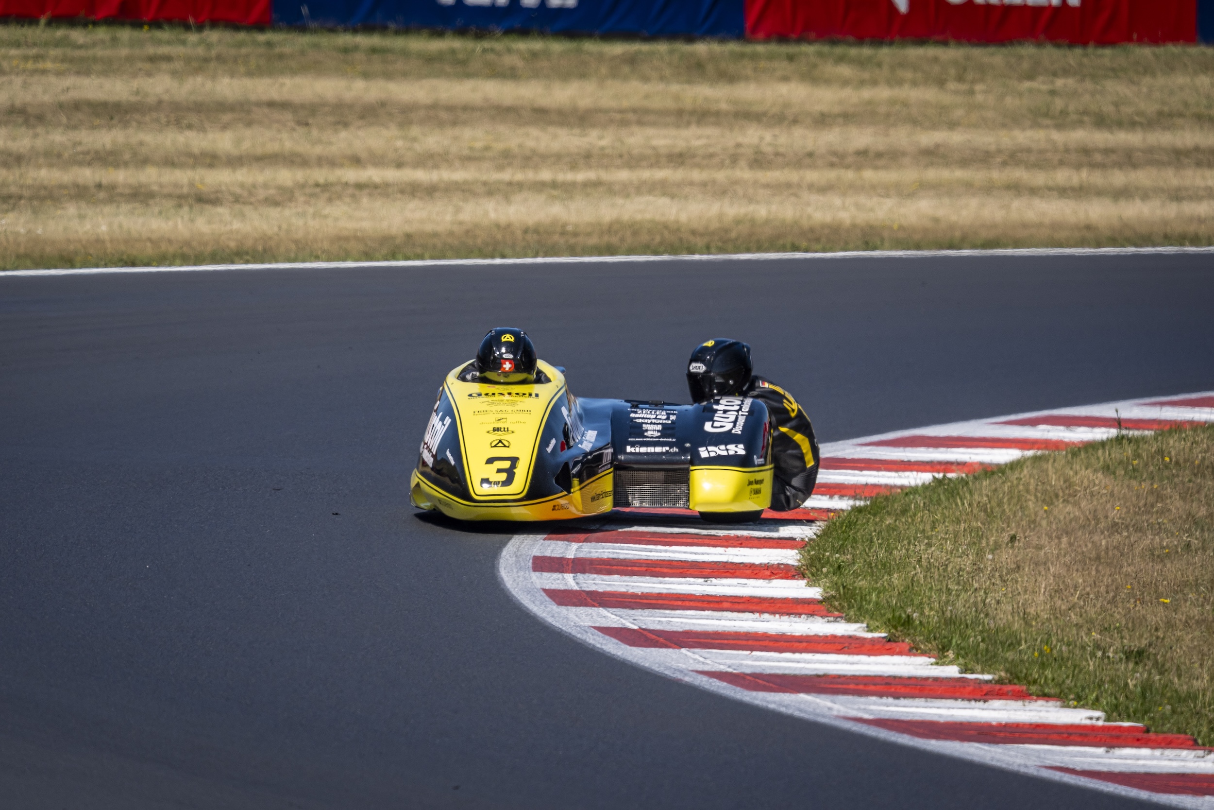 FIM Sidecar: Schlosser wendet das Blatt – Pole Position