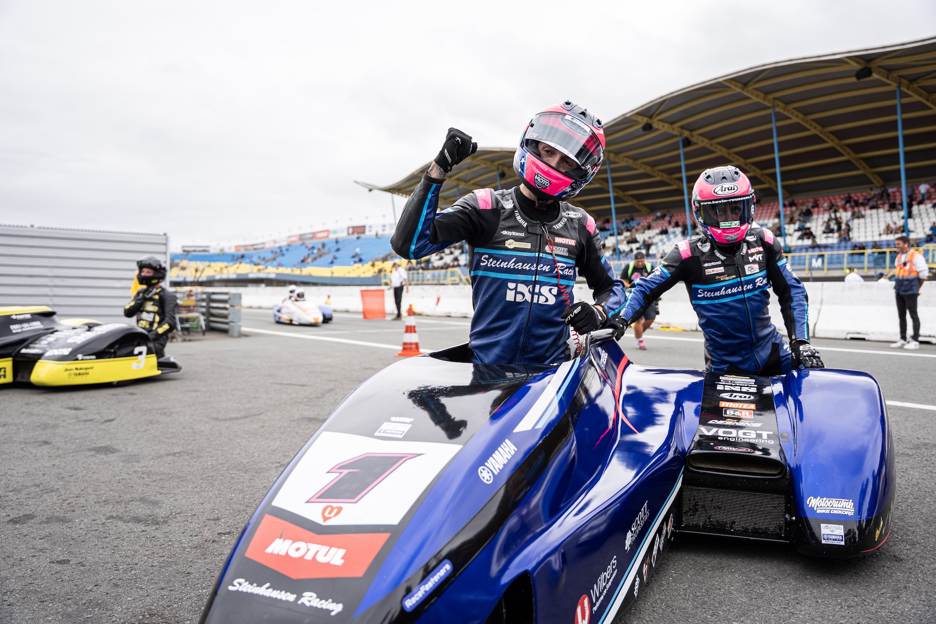 FIM Sidecar: Mit Doppelsieg zurück an die Tabellenspitze